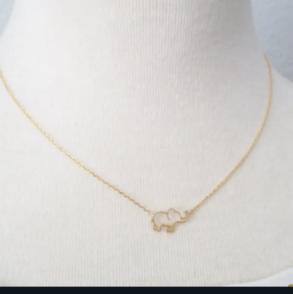 🐘🐘NEW🐘🐘VERY NICE!! Hollow Elephant Necklace in GOLD Plating 🐘🐘 - Picture 3 of 13